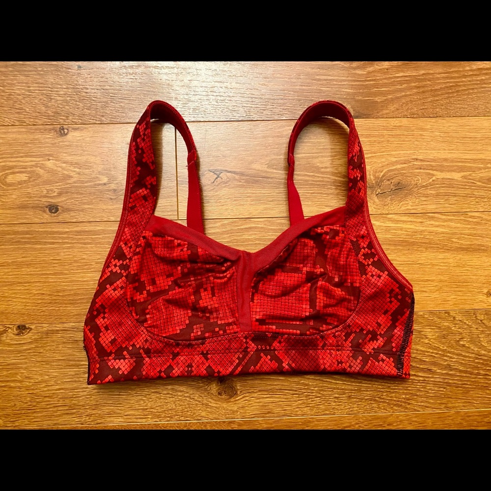 🍋Lululemon sports bra!🍁
